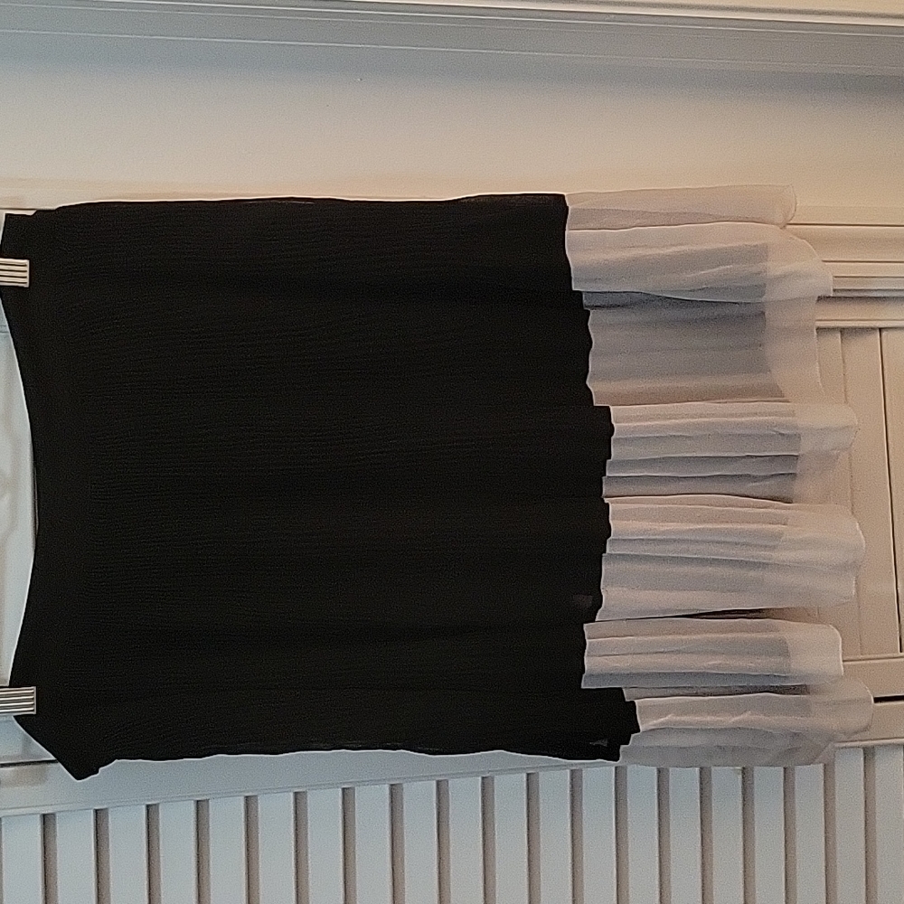 Bebe Skirt - Picture 2 of 7